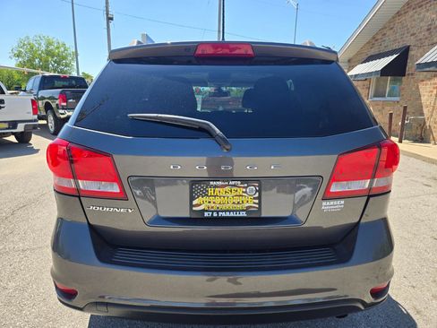 Used 2019 Dodge Journey SE w/ Blacktop Package FWD image 6