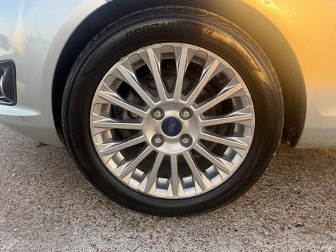 Used 2015 Ford Fiesta Titanium FWD image 14