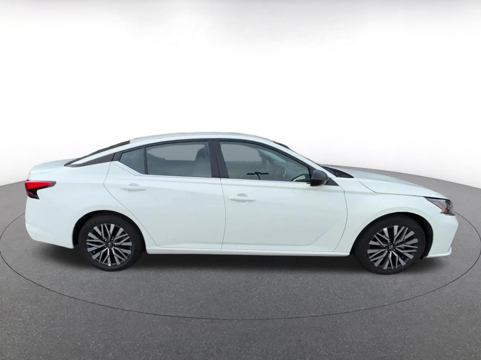 Used 2026 Nissan Altima 2.5 SV FWD image 15