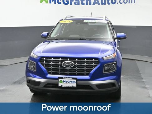 Used 2023 Hyundai Venue SEL w/ Cargo Package FWD image 7