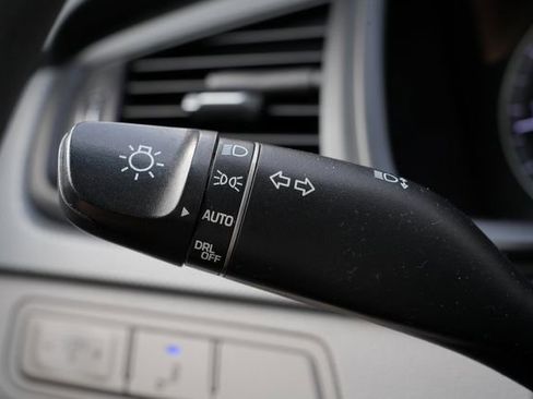 Used 2018 Hyundai Sonata SE FWD image 41