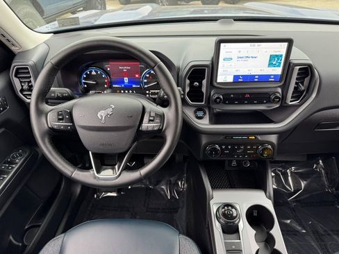 Used 2024 Ford Bronco Sport Outer Banks image 4