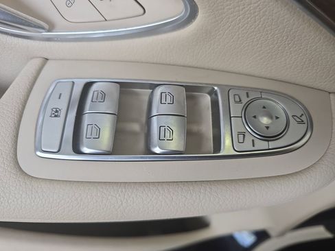 Certified 2022 Mercedes-Benz GLC 300 image 28