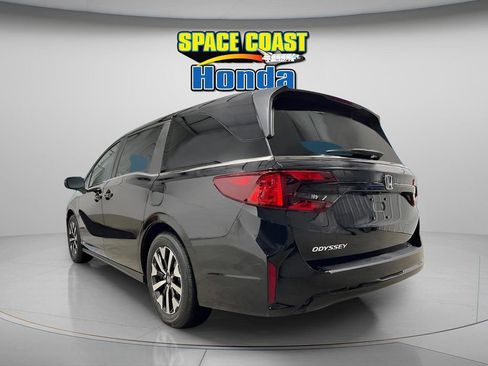 New 2026 Honda Odyssey EX-L image 5