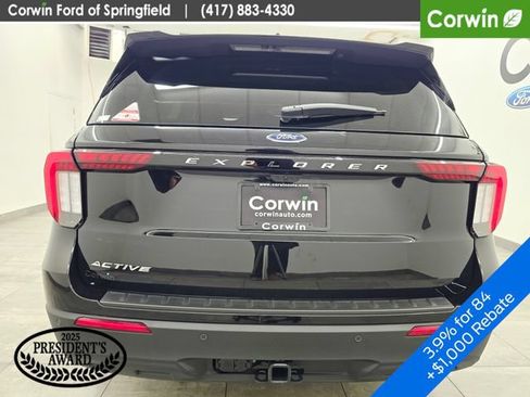 New 2026 Ford Explorer Active RWD image 6