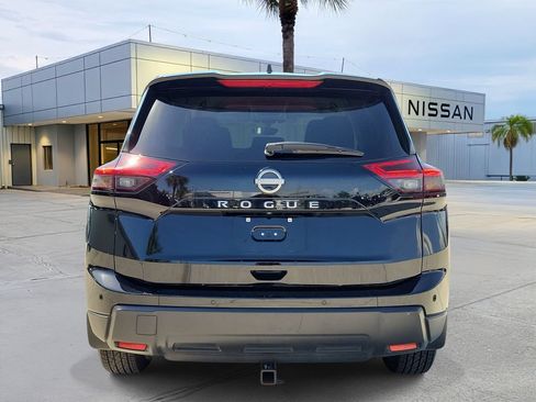 Certified 2024 Nissan Rogue S FWD image 4
