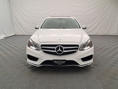 Used 2016 Mercedes-Benz E 350 4MATIC Sedan image 2
