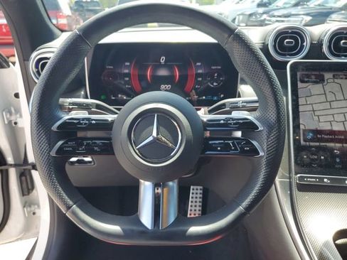 Used 2025 Mercedes-Benz GLC 300 4MATIC image 24