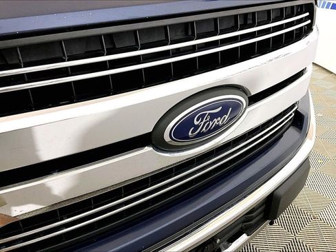 Used 2019 Ford F150 Lariat w/ Equipment Group 501A Mid image 23