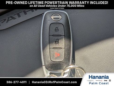 Used 2026 Nissan Pathfinder S FWD image 34