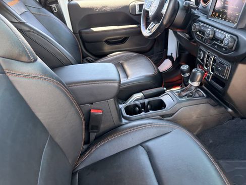 Used 2022 Jeep Gladiator Mojave w/ LED Lighting Group AWD/4WD image 10