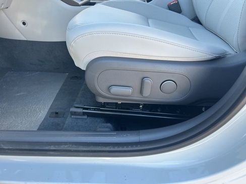 New 2026 Hyundai Kona SEL Premium image 12