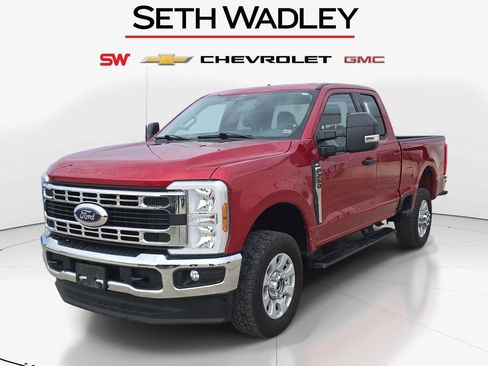 Used 2024 Ford F250 XLT w/ Camper Package image 3