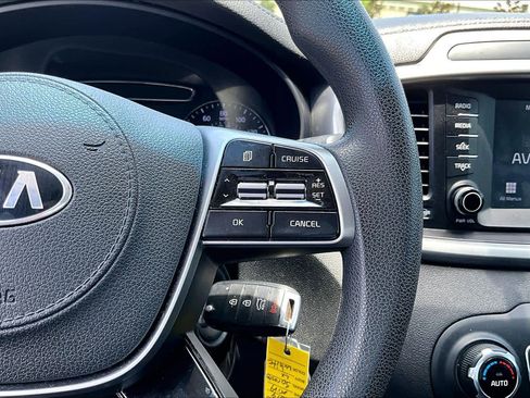 Used 2019 Kia Sorento FWD V6 image 22