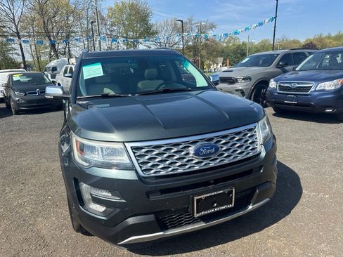 Used 2016 Ford Explorer Platinum AWD/4WD image 23