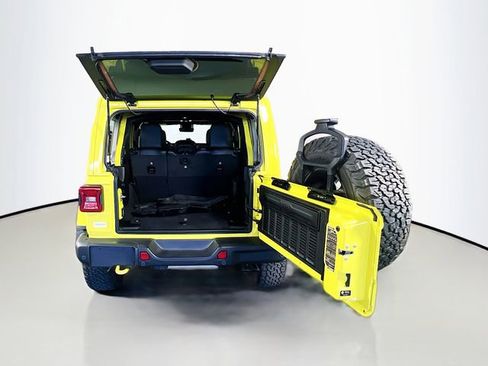 Used 2022 Jeep Wrangler Unlimited Rubicon w/ Trailer Tow Package image 28