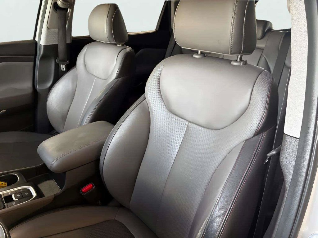 Used 2019 Hyundai Santa Fe Limited FWD image 9