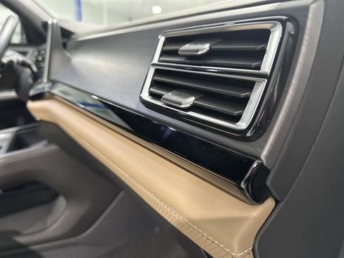 Certified 2024 Volkswagen Atlas Cross Sport SE image 34