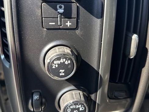 Used 2018 Chevrolet Silverado 1500 LT w/ All Star Edition image 17