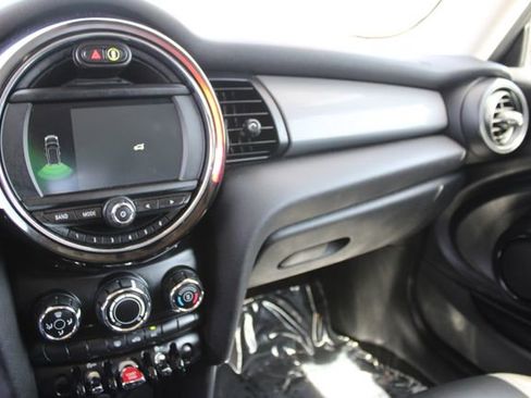 Used 2020 MINI Cooper 2-Door Hardtop FWD image 13