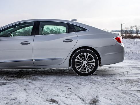 Used 2017 Buick LaCrosse Essence w/ Sights and Sounds Package image 17