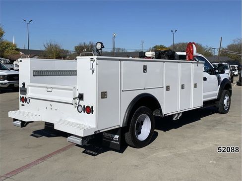 Used 2022 Ford F550 4x4 Regular Cab Super Duty image 2