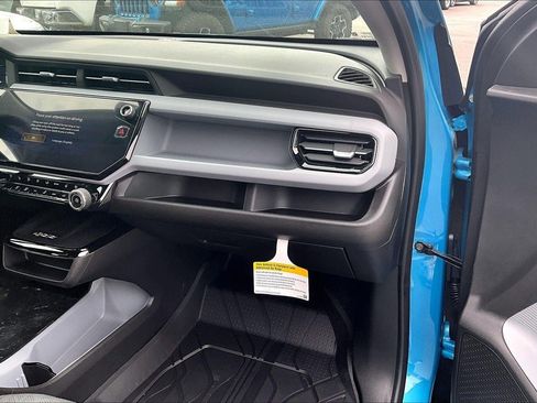 New 2027 Chevrolet Bolt RS w/ Technology Package FWD image 21