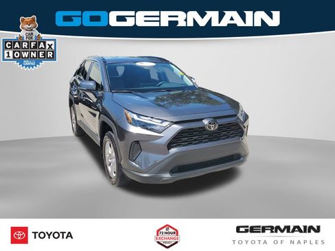 Used 2025 Toyota RAV4 XLE FWD image 5