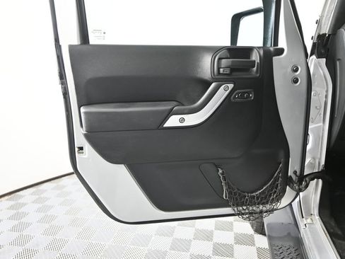 Used 2012 Jeep Wrangler Sahara w/ Dual Top Group image 17