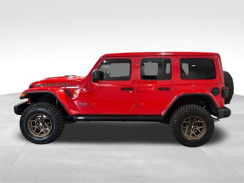 Used 2022 Jeep Wrangler Unlimited Rubicon w/ Trailer Tow Package AWD/4WD image 4