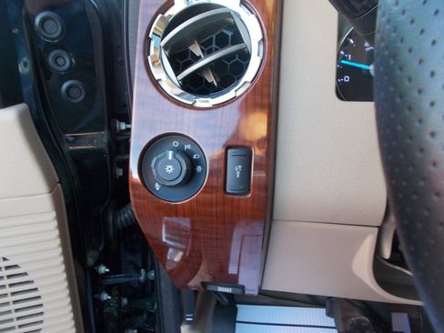 Used 2016 Ford F250 King Ranch w/ King Ranch w/Chrome Package image 41