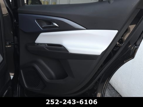 Used 2025 Chevrolet Equinox EV LT image 34