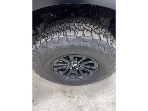 Used 2025 Ford F150 Raptor AWD/4WD image 9