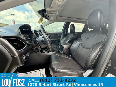Used 2019 Jeep Cherokee Limited AWD/4WD image 13