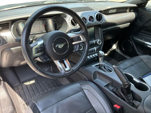 Used 2018 Ford Mustang GT Premium w/ GT Performance Package RWD image 28