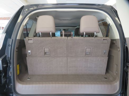 Used 2015 Lexus GX 460 w/ Premium Package image 58