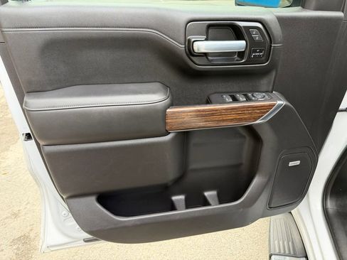 Used 2021 Chevrolet Silverado 1500 High Country w/ Technology Package AWD/4WD image 14