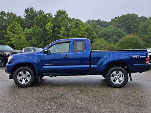 Used 2014 Toyota Tacoma 4x4 Access Cab V6 w/ TRD Sport Package image 2