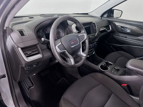 Used 2024 GMC Terrain SLE w/ Driver Convenience Package FWD image 9