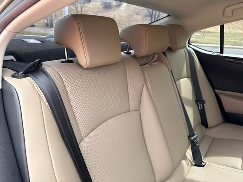 Used 2020 Lexus ES 350 w/ Premium Package FWD image 23