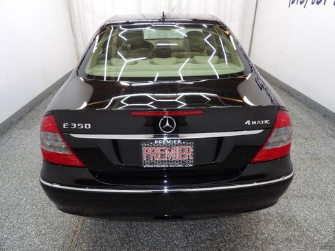 Used 2009 Mercedes-Benz E 350 4MATIC Sedan image 5