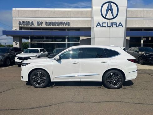 Used 2026 Acura MDX SH-AWD w/ Advance Package image 2