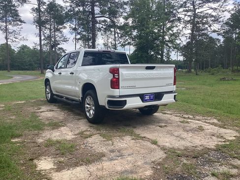 New 2026 Chevrolet Silverado 1500 Custom RWD image 3