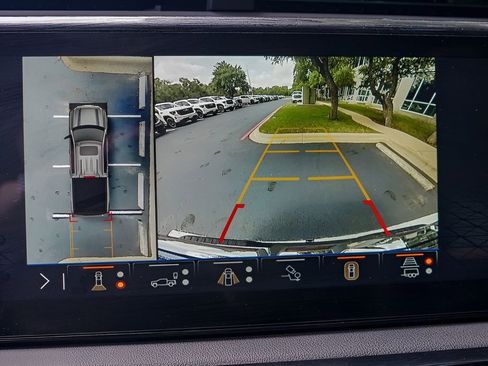 New 2026 GMC Sierra 1500 AT4 w/ AT4 Premium Package AWD/4WD image 12