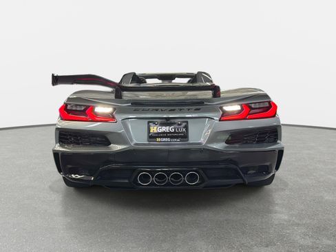 Used 2024 Chevrolet Corvette Z06 w/ Z07 Performance Package image 4