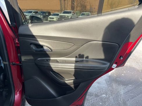 Used 2018 Buick Encore Premium image 13