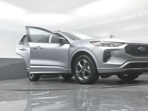Certified 2024 Ford Escape ST-Line w/ Tech Pack #1 AWD/4WD image 29
