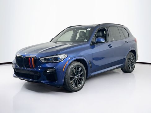 Used 2021 BMW X5 xDrive40i w/ M Sport Package image 1
