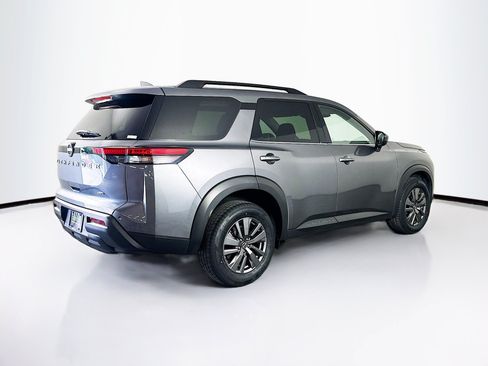 Used 2025 Nissan Pathfinder SV AWD/4WD image 9