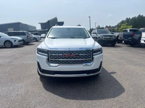 Used 2023 GMC Acadia Denali w/ Denali Ultimate Package AWD/4WD image 3
